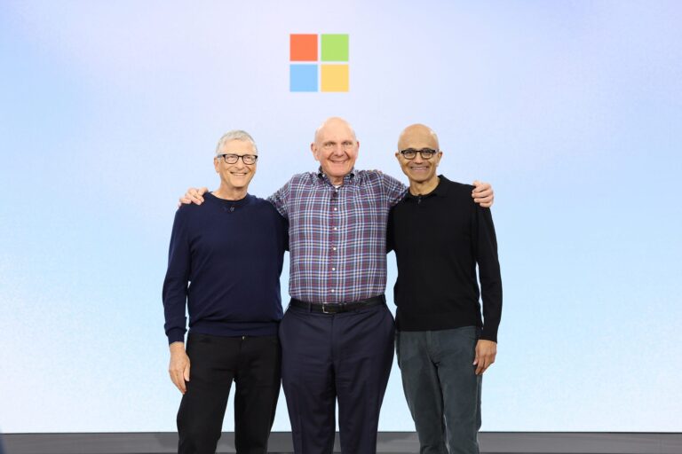 マイクロソフト、 50 周年を祝う